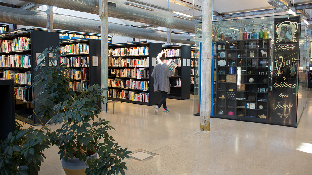 Kunsthøgskolens bibliotek. Foto: Kristine Jakobsen Kunsthøgskolens bibliotek. Foto: Kristine Jakobsen