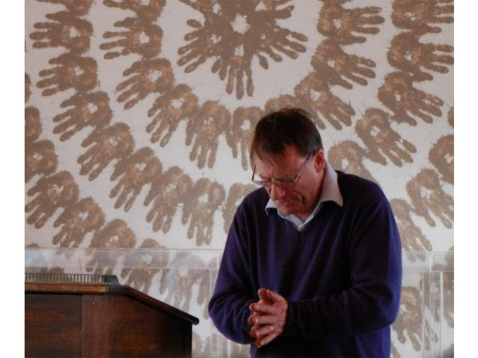 Tim Ingold, Lecture: “Telling by Hand: Weaving, Drawing, Writing Photography” at Text and Textiles Conference, University of Aberdeen, 2012. Photography by: Patricia Pires Boulhosa. Tim Ingold, Lecture: “Telling by Hand: Weaving, Drawing, Writing Photography” at Text and Textiles Conference, University of Aberdeen, 2012. Photography by: Patricia Pires Boulhosa.