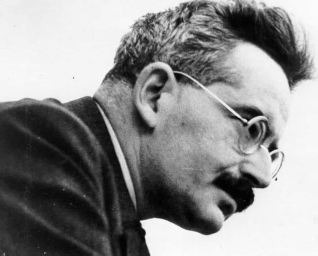 Walter Benjamin. Walter Benjamin.