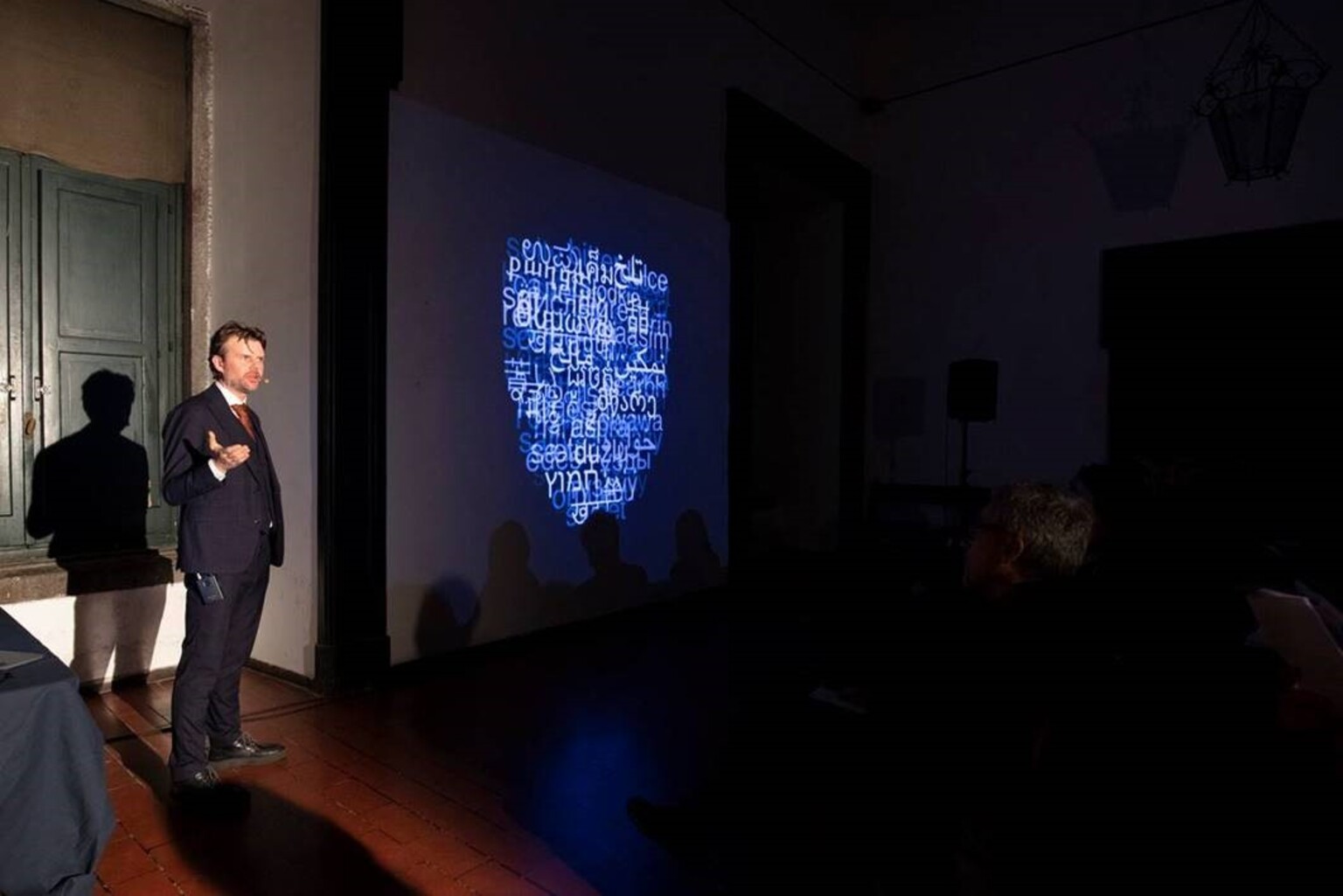 Aglossostomography – Or How to Speak Without a Tongue [Lecture Performance]: Erik Bünger