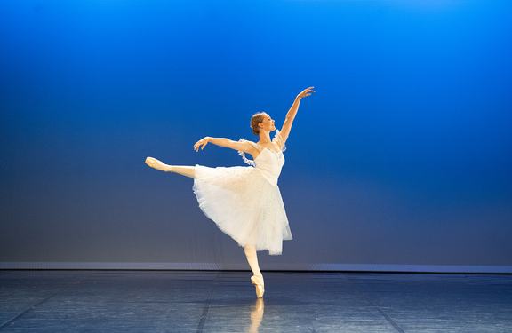 Avgang 2020 bachelor klassisk ballett. Danser Maria Pushkova. Foto: Victoria Francisca Amundsen