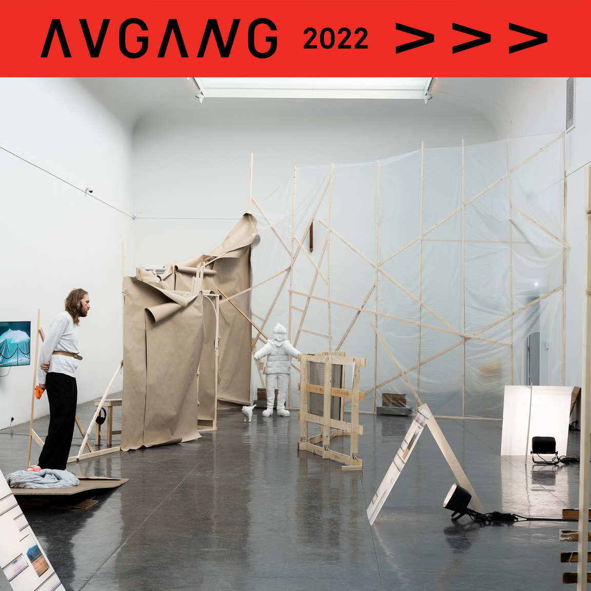 Avgang 2022: Kunstakademiets masterutstilling / Folk tror Foxtrot