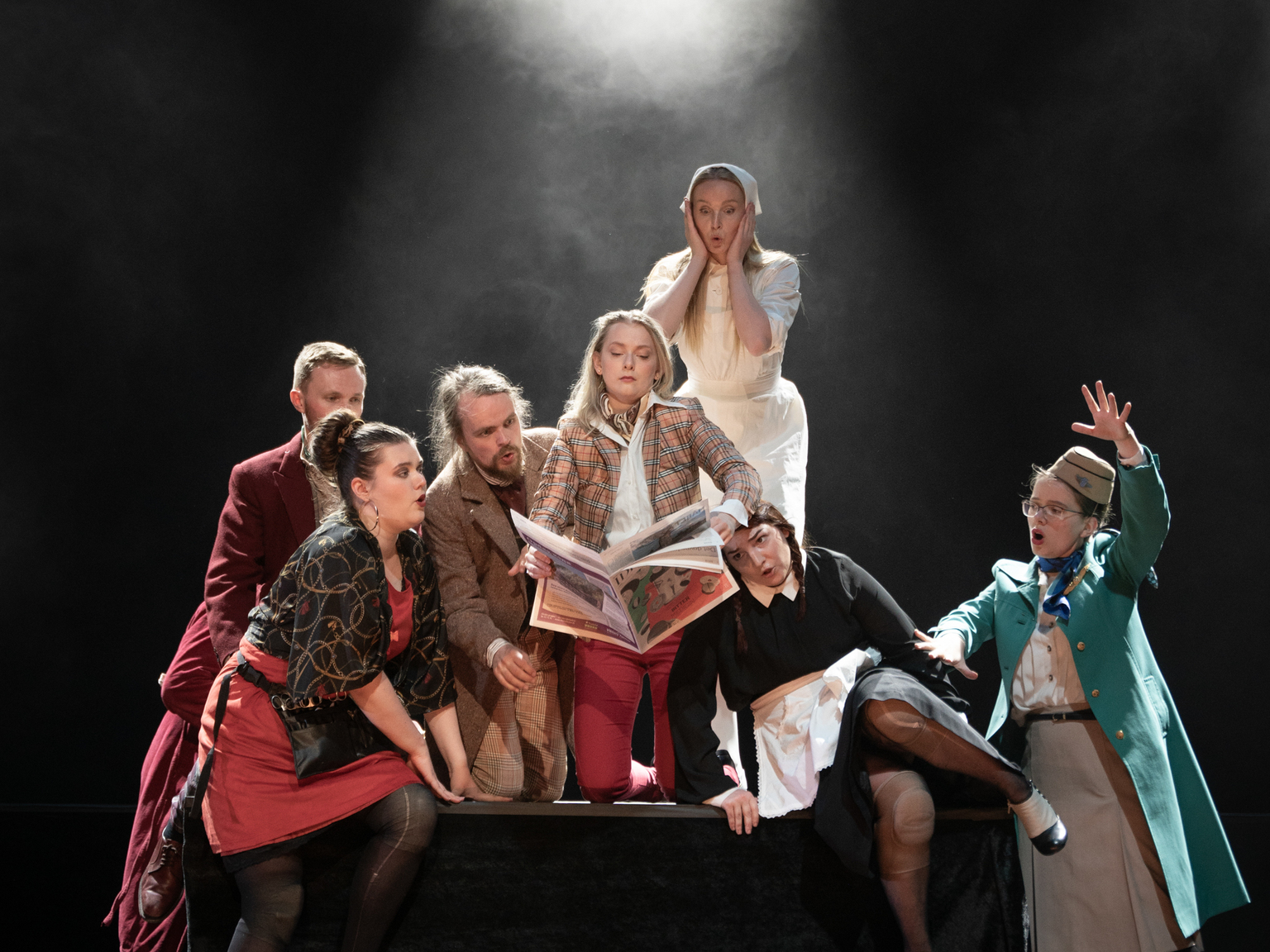 Illustrasjonsbilde fra forestilling med årsstudium i Opera, 2025. Foto: Emil Vestre / KHiO Illustrasjonsbilde fra forestilling med årsstudium i Opera, 2025. Foto: Emil Vestre / KHiO
