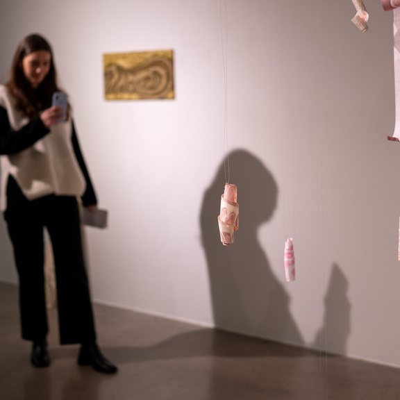 Studenter med kunst til norske arbeidsplasser